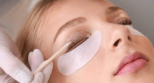 Luxe Lashlift: att applicera silikonögonkuddar på rätt sätt